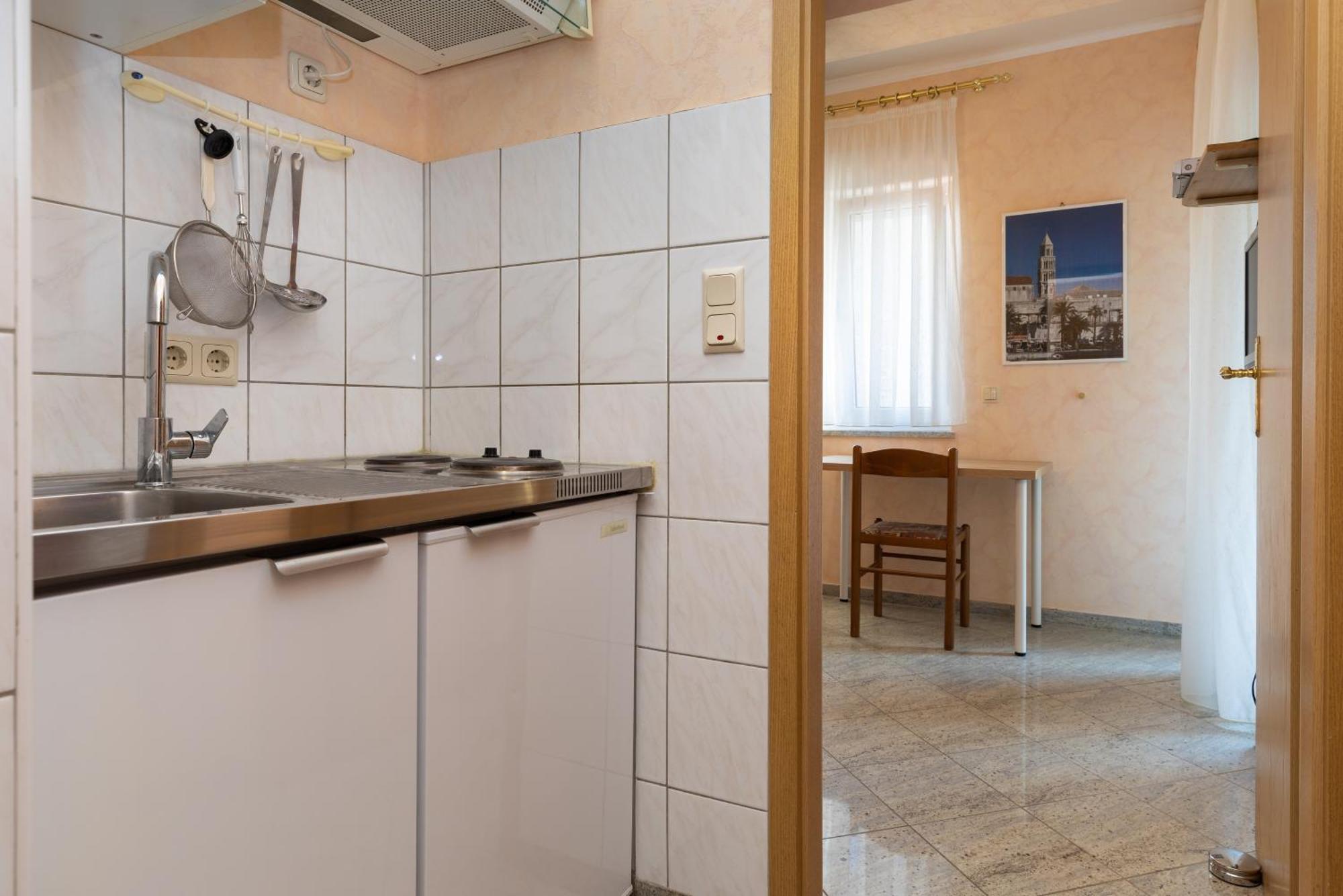 Apartments By The Sea Duce, Omis - 5973 Exterior photo